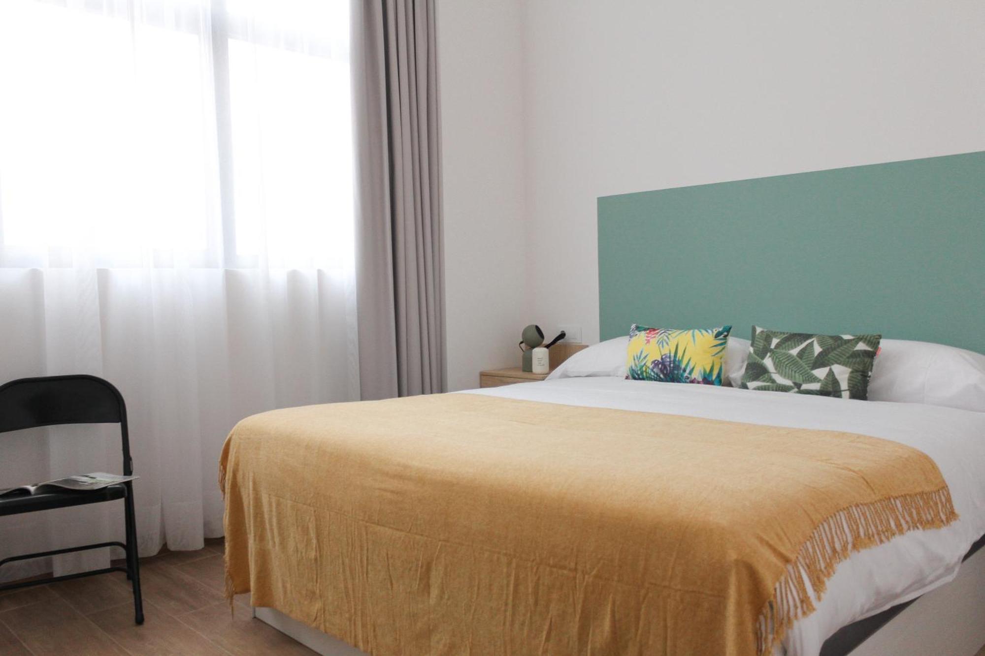 Monkeys Apartments Miraflores Seville Exterior photo